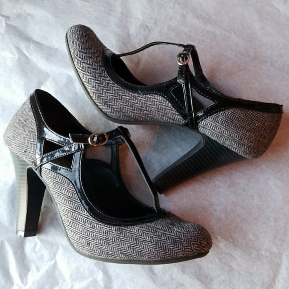 strappy mary jane heels